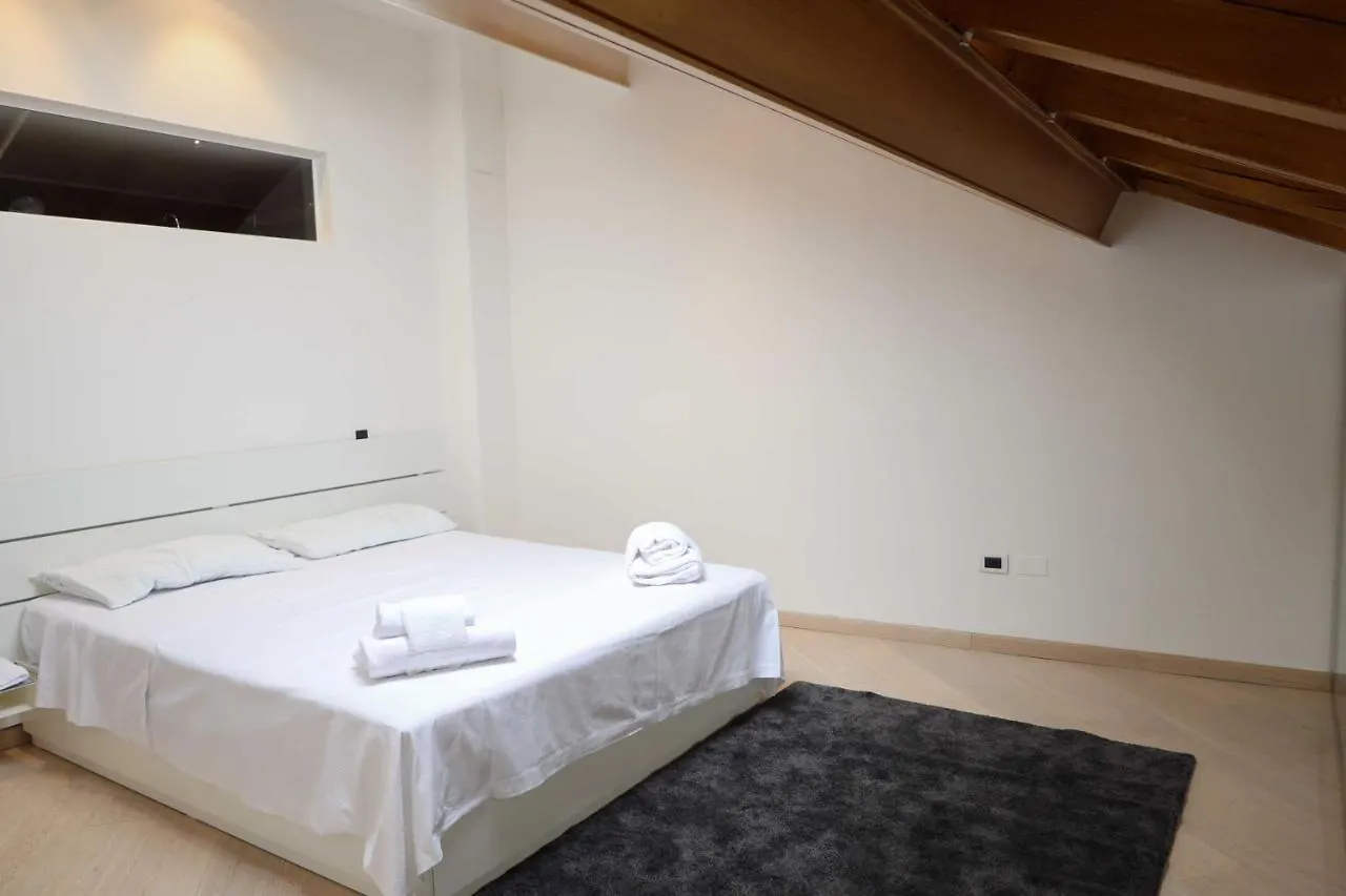 D'Azeglio Light - The Place Apartments Μπολόνια