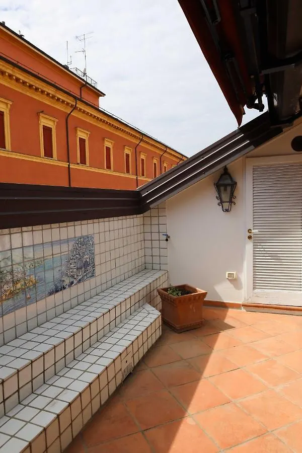 D'Azeglio Light - The Place Apartments ボローニャ 0*,