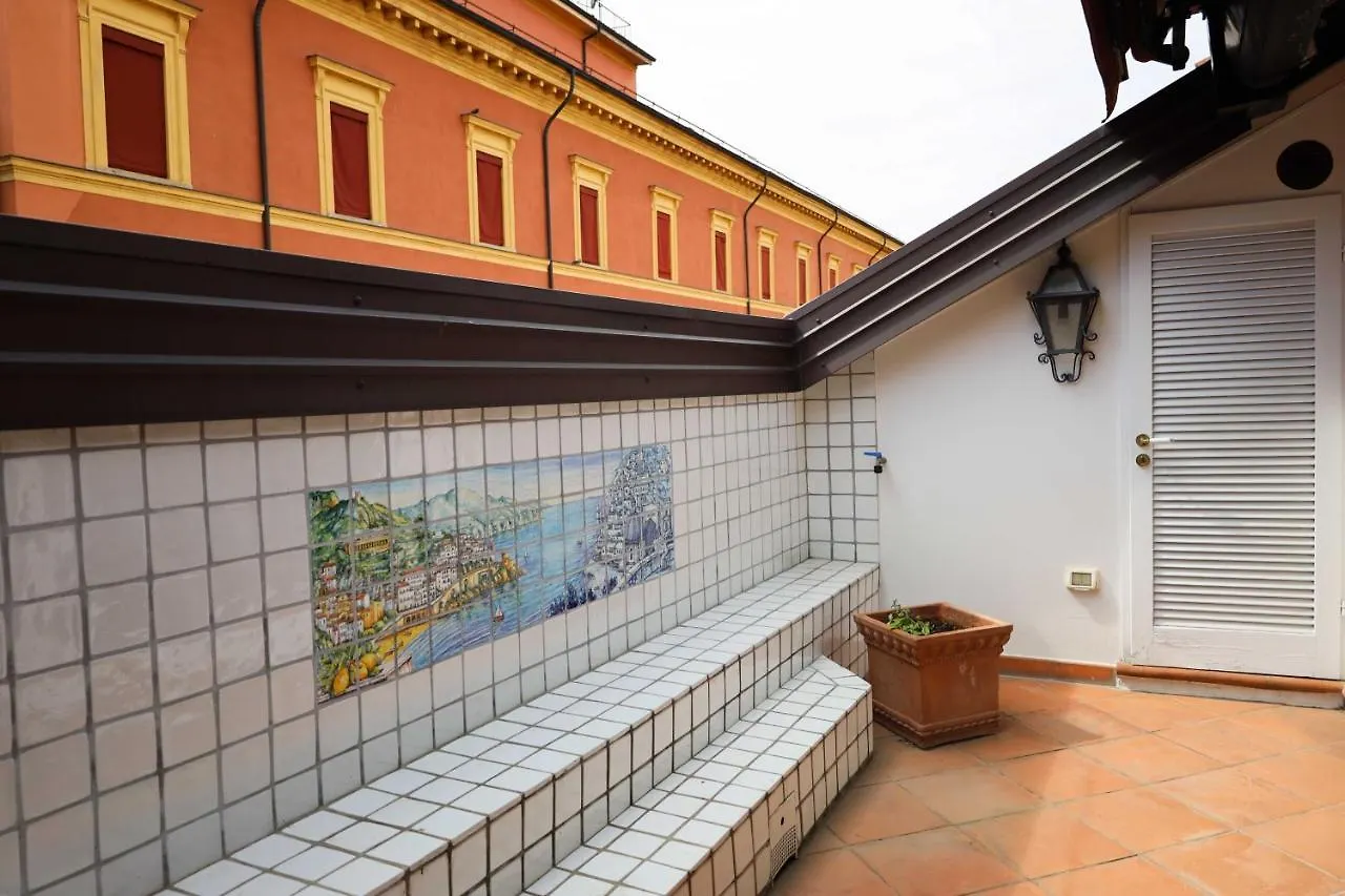 D'Azeglio Light - The Place Apartments ボローニャ 0*,  イタリア